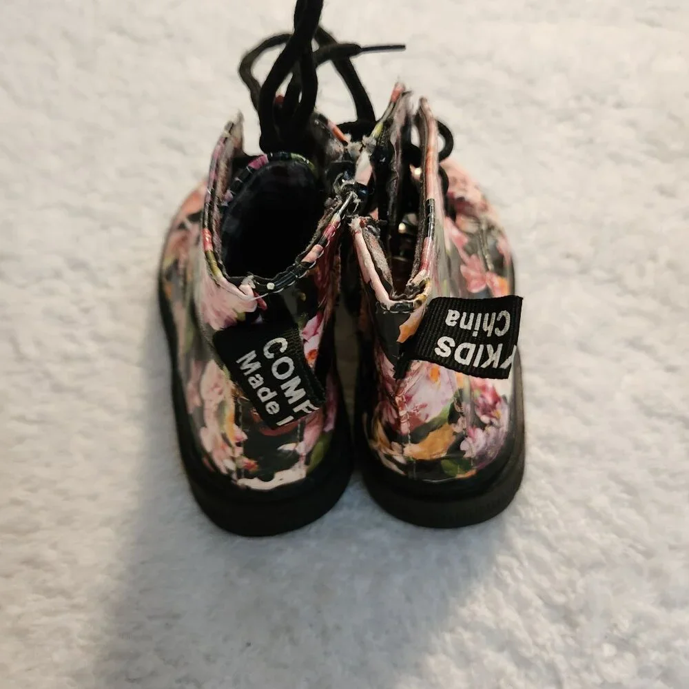 Unbranded Floral Boots Girl's‎ Size 9